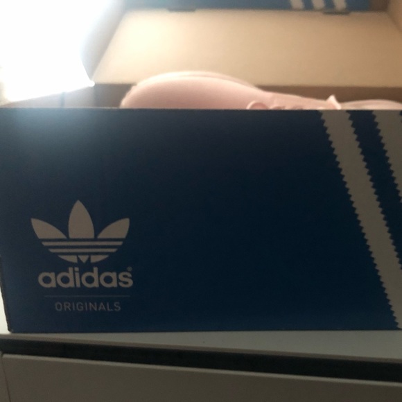 Ice pink adidas sneakers - Picture 2 of 3
